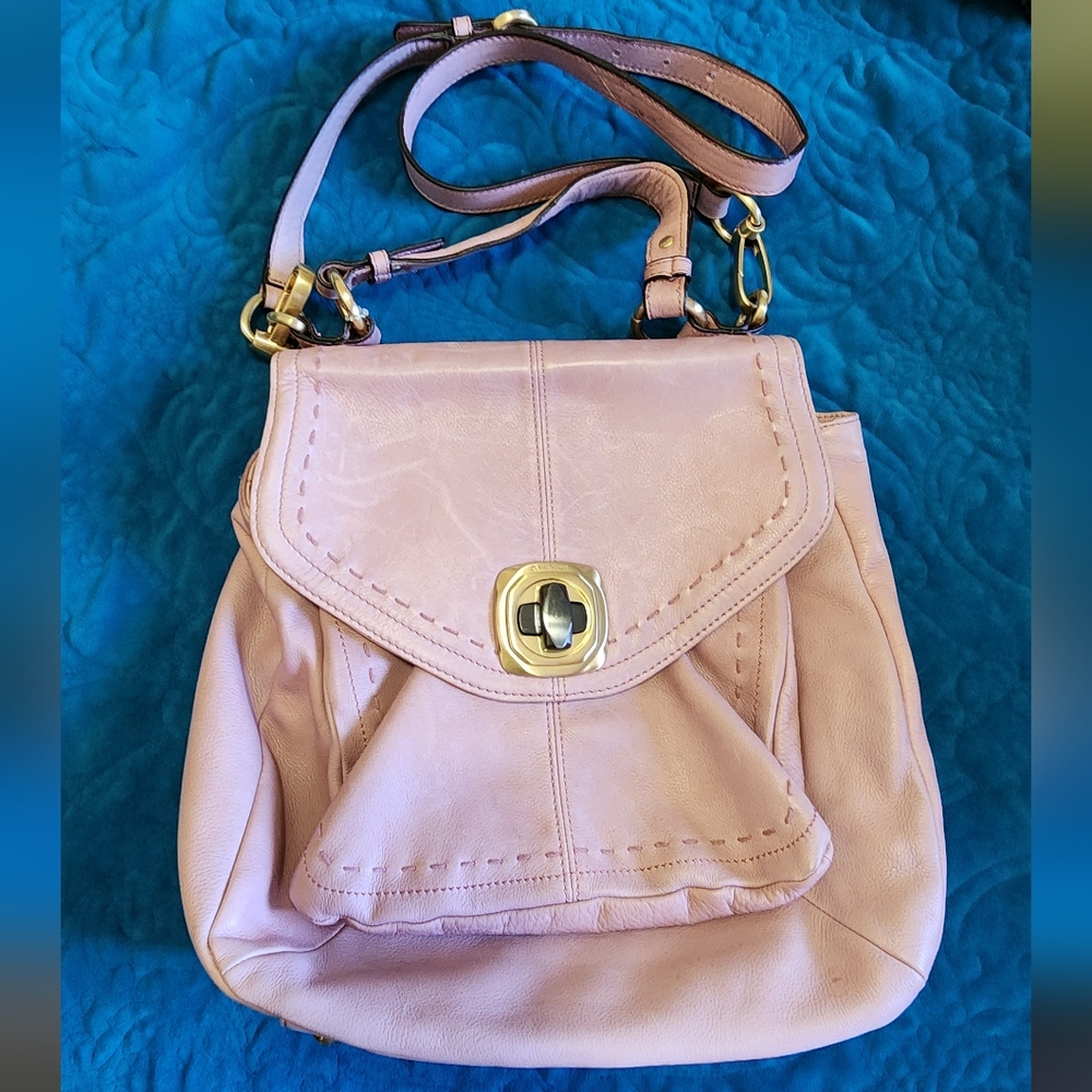 B. Makowsky Leather Dusty Rose Crossbody Purse